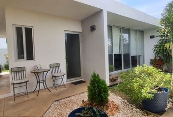 Casa en condominio en  Cholul, Mérida, Yucatán, Mex