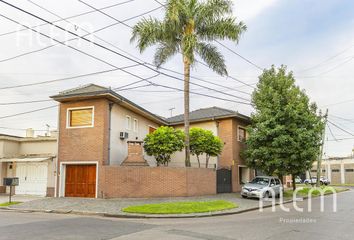 Casa en  Remedios De Escalada, Partido De Lanús