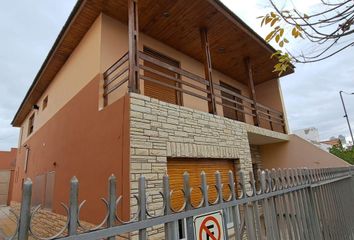 Casa en  Santa Genoveva, Neuquén