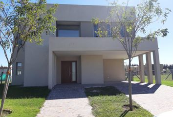 Casa en  Santa Inés, Esteban Echeverría