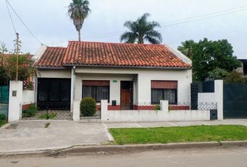 Casa en  Malvinas Argentinas, Partido De Almirante Brown