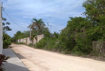 Lote de Terreno en  Calle 21, Cholul, Mérida, Yucatán, 97305, Mex