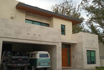 Casa en  Calle Huitzilac, San Alberto, Saltillo, Coahuila De Zaragoza, 25204, Mex