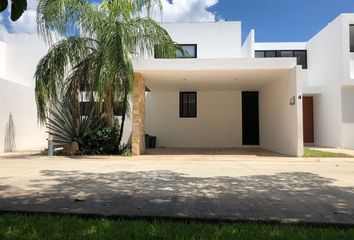 Casa en condominio en  Calle 12 B, Santa Gertrudis Copo, Mérida, Yucatán, 97305, Mex