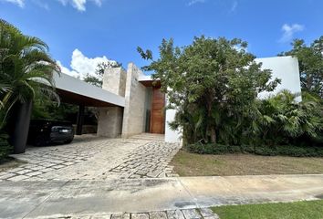 Casa en  Yucatan Country Club, Mérida, Yucatán, Mex