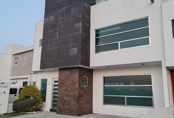 Casa en  Avenida Mirador De Las Ranas, El Mirador Desarrollo Residencial, Las Flores, Altamira Residencial, El Marqués, Querétaro, 76246, Mex