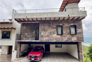 Casa en  Santa María Ahuacatlan, Valle De Bravo