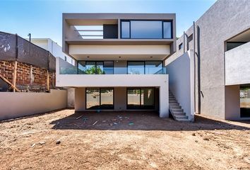 Casa en  Lo Barnechea, Provincia De Santiago