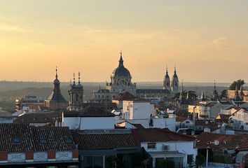 Atico en  Embajadores, Madrid