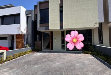 Casa en  Avenida Montaña Monarca, Montaña Monarca, Morelia, Michoacán De Ocampo, 58093, Mex