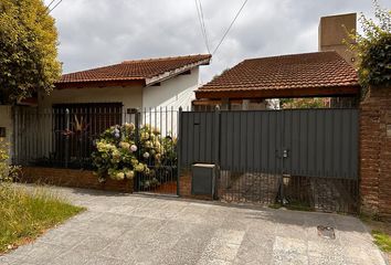 Casa en  Burzaco, Partido De Almirante Brown