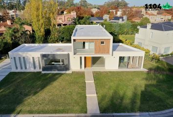 Casa en  Haras Santa María - Las Lomas, Partido De Escobar