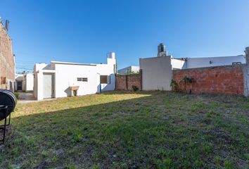 Casa en  Los Hornos, Partido De La Plata