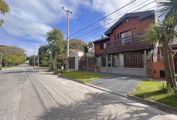 Casa en  Punta Mogotes, Mar Del Plata