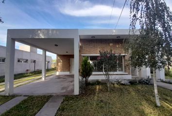 Casa en  General Roca, Río Negro