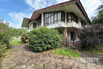 Chalet en  Lezama, Vizcaya