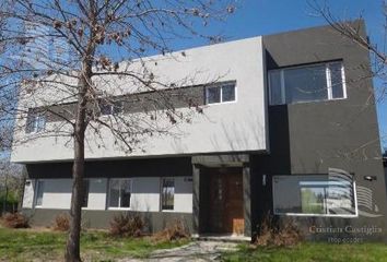 Casa en  Puertos Del Lago - Acacias, Partido De Escobar