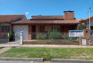 Casa en  Adrogué, Partido De Almirante Brown