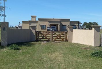 Casa en  Chacras De Gral Lavalle, Partido De General Lavalle