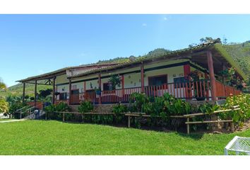 Villa-Quinta en  Potrerillo, Restrepo Valle Del Cauca