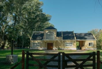 Casa en  Campos De Roca, Brandsen