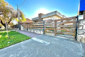 Casa en  Fisherton, Rosario