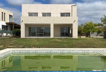 Casa en  El Cantón Golf, Partido De Escobar