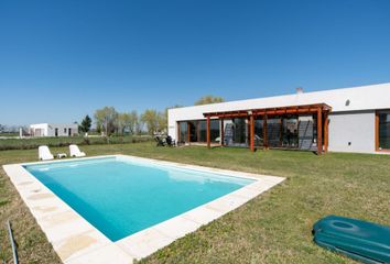 Casa en  Campos De Roca 2, Brandsen