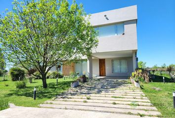 Casa en  General Mansilla, Partido De Magdalena