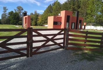 Casa en  Estancia Las Malvinas, Brandsen