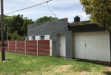 Casa en  Los Hornos, Partido De La Plata