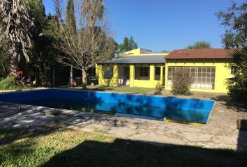 Casa en  Los Hornos, Partido De La Plata