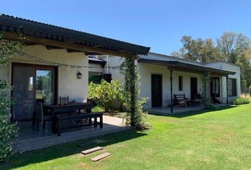 Casa en  Santa Catalina 2 (luján), Partido De Luján