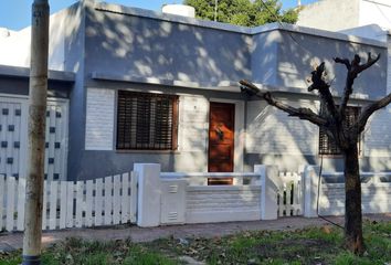 Casa en  Ciudadela, Tres De Febrero