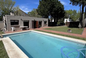 Casa en  Barrio Aeroparque, Mar Del Plata