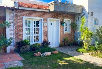 Casa en  Revolución De Mayo, San Fernando Del Valle De Catamarca, Capital, Catamarca, Arg