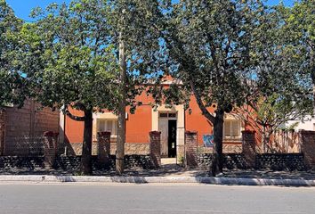 Casa en  Avenida Vicente Saadi, Fray Mamerto Esquiú, Catamarca, Arg