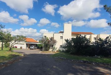 Casa en  Cumbres Del Golf, Villa Allende