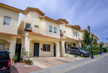 Casa en condominio en  Boulevard Chulavista, Etapa 1, Hacienda Santa Fé, Tlajomulco De Zúñiga, Jalisco, 45653, Mex