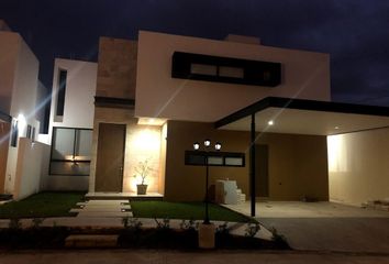 Casa en  Privada Santa Gertrudis, Santa Gertrudis Copo, Mérida, Yucatán, 97305, Mex