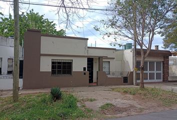 Casa en  Azcuénaga, Rosario