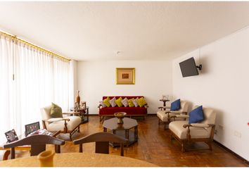 Departamento en  Kennedy, Quito