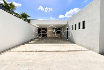 Casa en  X Canatún, Mérida, Yucatán, Mex