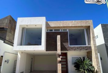 Casa en  Avenida Las Privanzas, Las Privanzas, Durango, 34186, Mex