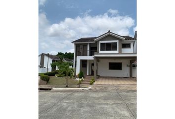 Casa en  Rufina Alfaro, San Miguelito