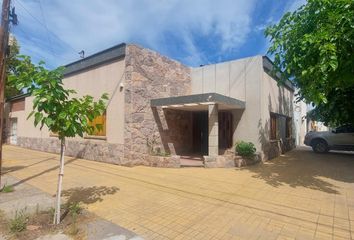 Casa en  Calle Corrientes 711, San Rafael, Mendoza, Arg