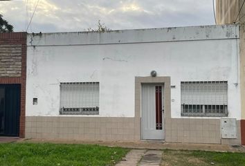 Casa en  Los Hornos, Partido De La Plata