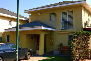 Casa en  Peñalolén, Provincia De Santiago