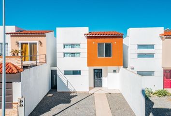 Casa en  Calle Puerta Del Mar, Ensenada, Baja California, 22896, Mex