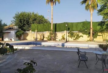 Chalet en  La Carlota, Córdoba Provincia